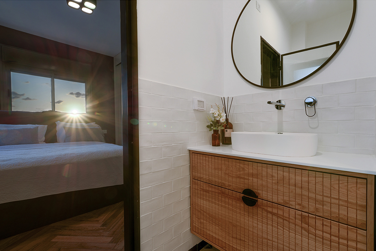 חדר רחצה רומנטי וחדר שינה אפור